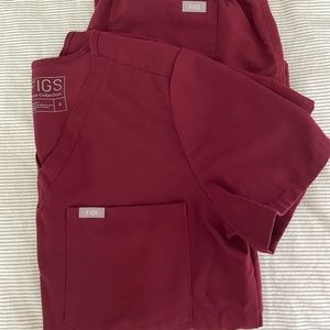 FIGS burgundy set: S/T Yola and S Catarina